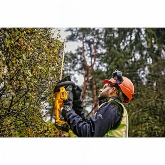 DeWALT 18V XR 55cm Hedge Trimmer 